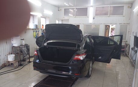 Toyota Camry, 2018 год, 2 300 000 рублей, 13 фотография