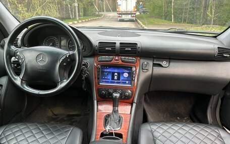 Mercedes-Benz C-Класс, 2003 год, 300 000 рублей, 4 фотография