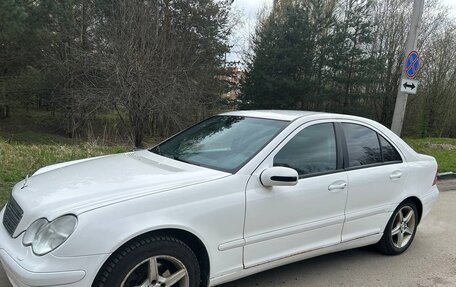 Mercedes-Benz C-Класс, 2003 год, 300 000 рублей, 2 фотография