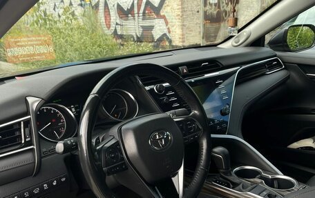 Toyota Camry, 2019 год, 3 500 000 рублей, 4 фотография