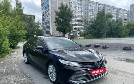 Toyota Camry, 2019 год, 3 500 000 рублей, 8 фотография