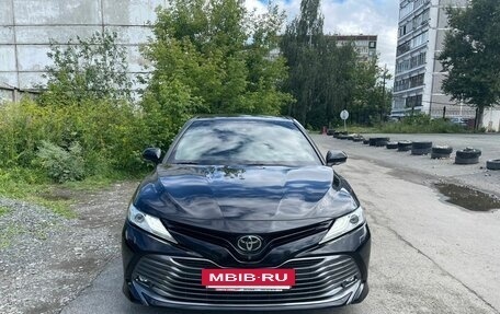 Toyota Camry, 2019 год, 3 500 000 рублей, 12 фотография