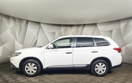Mitsubishi Outlander III рестайлинг 3, 2017 год, 1 420 000 рублей, 5 фотография