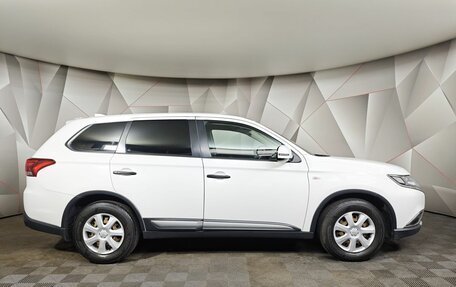 Mitsubishi Outlander III рестайлинг 3, 2017 год, 1 420 000 рублей, 6 фотография