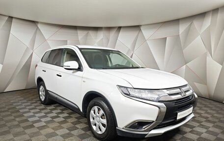 Mitsubishi Outlander III рестайлинг 3, 2017 год, 1 420 000 рублей, 3 фотография
