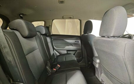 Mitsubishi Outlander III рестайлинг 3, 2017 год, 1 420 000 рублей, 16 фотография