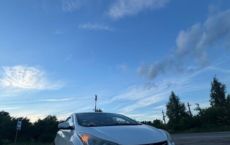 Hyundai Avante, 2011 год, 740 000 рублей, 3 фотография