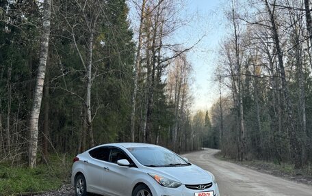 Hyundai Avante, 2011 год, 740 000 рублей, 4 фотография