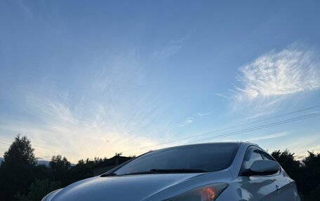 Hyundai Avante, 2011 год, 740 000 рублей, 2 фотография