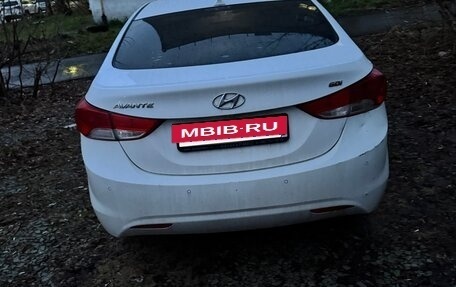 Hyundai Avante, 2011 год, 740 000 рублей, 5 фотография