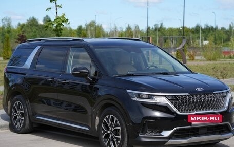 KIA Carnival, 2021 год, 3 920 000 рублей, 2 фотография