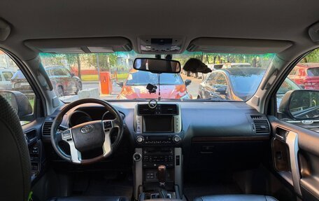 Toyota Land Cruiser Prado 150 рестайлинг 2, 2011 год, 2 200 000 рублей, 3 фотография