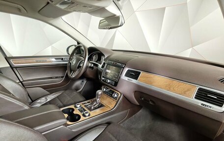 Volkswagen Touareg III, 2015 год, 3 235 000 рублей, 13 фотография