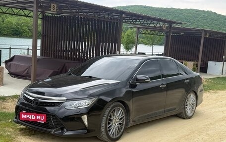 Toyota Camry, 2015 год, 1 900 000 рублей, 4 фотография