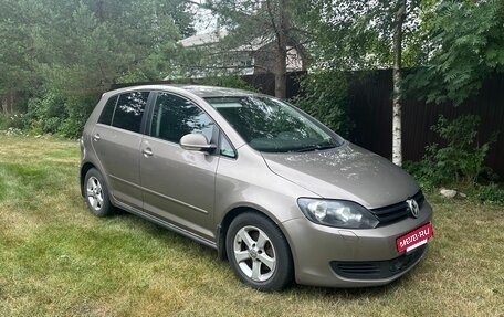 Volkswagen Golf Plus II, 2012 год, 650 000 рублей, 2 фотография