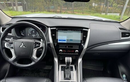 Mitsubishi Pajero Sport III рестайлинг, 2020 год, 3 600 000 рублей, 13 фотография