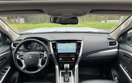 Mitsubishi Pajero Sport III рестайлинг, 2020 год, 3 600 000 рублей, 15 фотография