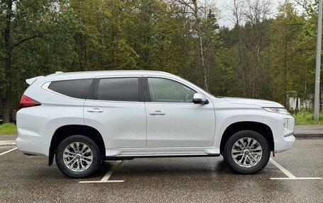 Mitsubishi Pajero Sport III рестайлинг, 2020 год, 3 600 000 рублей, 12 фотография