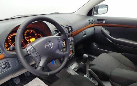 Toyota Avensis III рестайлинг, 2007 год, 990 000 рублей, 22 фотография