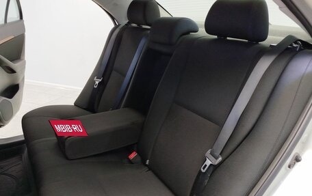 Toyota Avensis III рестайлинг, 2007 год, 990 000 рублей, 24 фотография
