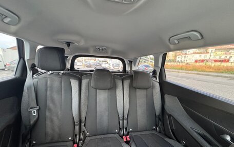 Peugeot 5008 II, 2018 год, 2 000 000 рублей, 10 фотография