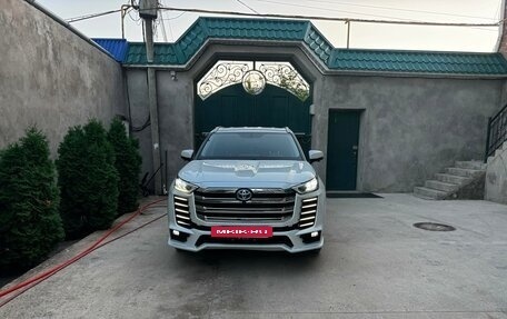 Toyota Highlander, 2023 год, 3 700 000 рублей, 6 фотография