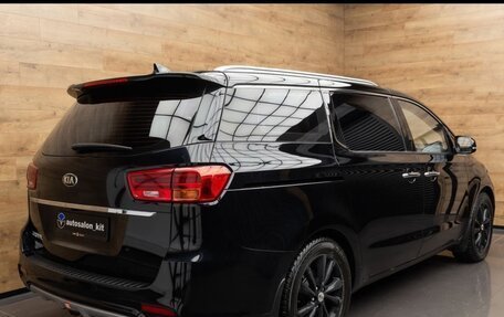 KIA Carnival III, 2019 год, 2 850 000 рублей, 3 фотография