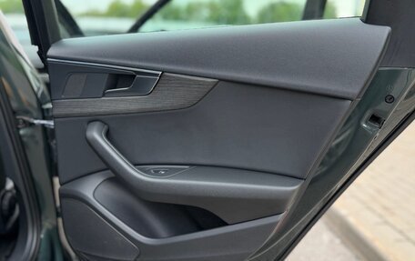 Audi A4, 2018 год, 1 850 000 рублей, 30 фотография
