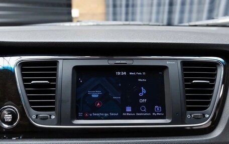 KIA Carnival III, 2019 год, 2 850 000 рублей, 16 фотография