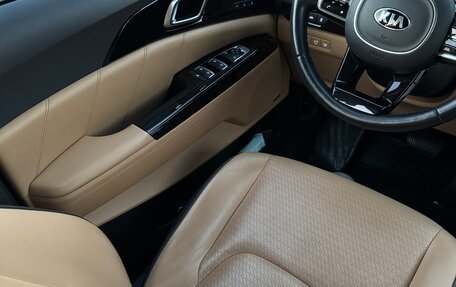 KIA Carnival, 2021 год, 4 450 000 рублей, 18 фотография