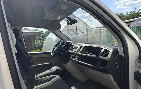 Volkswagen Caravelle T6 рестайлинг, 2019 год, 2 700 000 рублей, 8 фотография