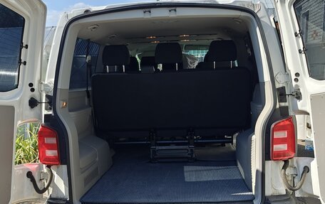 Volkswagen Caravelle T6 рестайлинг, 2019 год, 2 700 000 рублей, 2 фотография