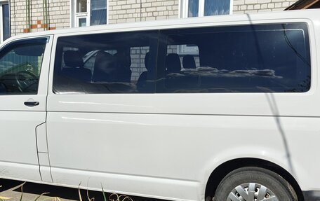 Volkswagen Caravelle T6 рестайлинг, 2019 год, 2 700 000 рублей, 12 фотография