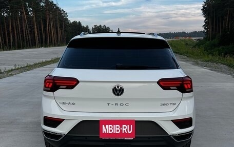 Volkswagen T-Roc I, 2022 год, 2 500 000 рублей, 8 фотография