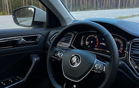 Volkswagen T-Roc I, 2022 год, 2 500 000 рублей, 14 фотография