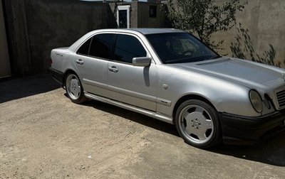 Mercedes-Benz E-Класс, 1995 год, 310 000 рублей, 1 фотография