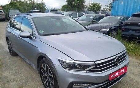 Volkswagen Passat B8 рестайлинг, 2023 год, 2 340 000 рублей, 1 фотография