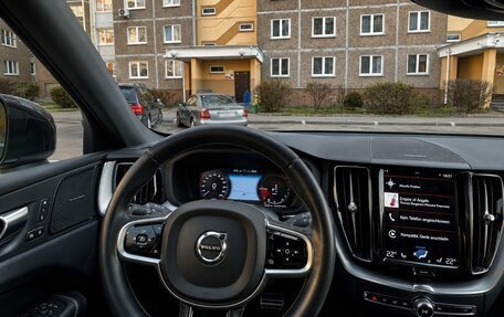Volvo XC60 II, 2019 год, 3 300 000 рублей, 2 фотография