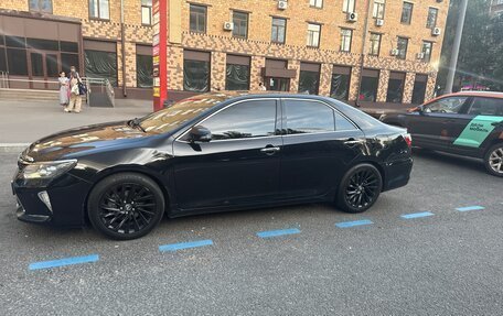 Toyota Camry, 2018 год, 2 400 000 рублей, 2 фотография