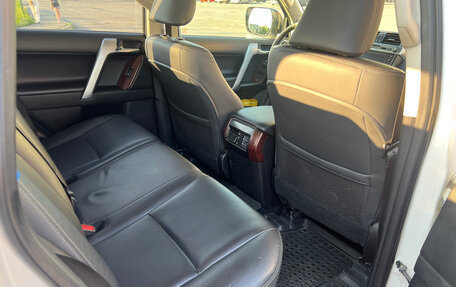 Toyota Land Cruiser Prado 150 рестайлинг 2, 2016 год, 4 350 000 рублей, 8 фотография