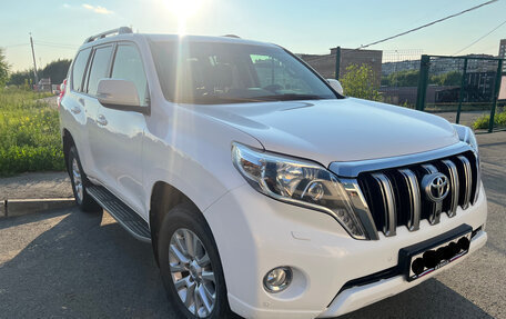 Toyota Land Cruiser Prado 150 рестайлинг 2, 2016 год, 4 350 000 рублей, 14 фотография
