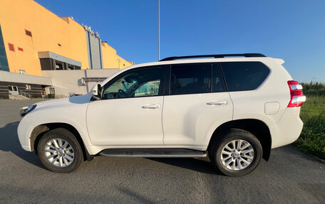 Toyota Land Cruiser Prado 150 рестайлинг 2, 2016 год, 4 350 000 рублей, 26 фотография