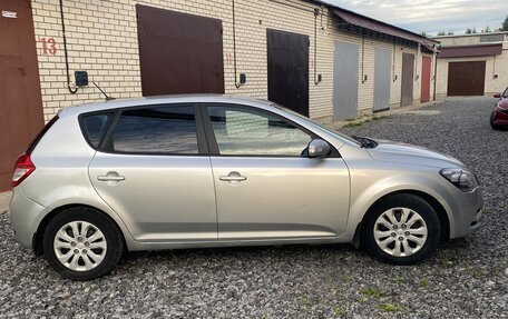 KIA cee'd I рестайлинг, 2010 год, 720 000 рублей, 4 фотография