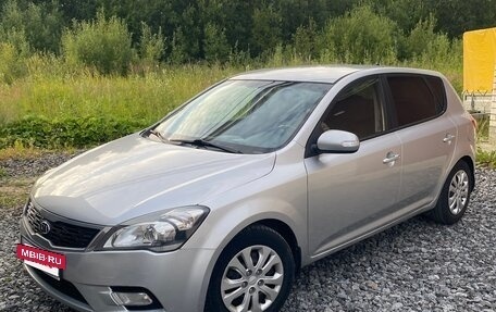 KIA cee'd I рестайлинг, 2010 год, 720 000 рублей, 3 фотография