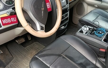 Chrysler Voyager IV, 2008 год, 870 000 рублей, 1 фотография
