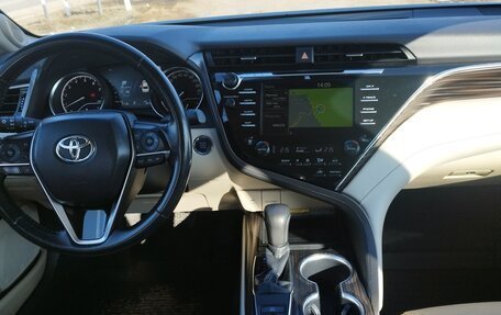 Toyota Camry, 2019 год, 3 100 000 рублей, 9 фотография