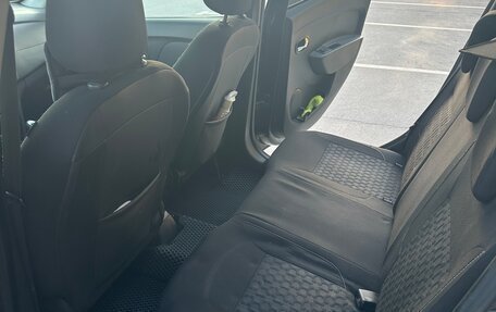 Renault Logan II, 2016 год, 700 000 рублей, 10 фотография