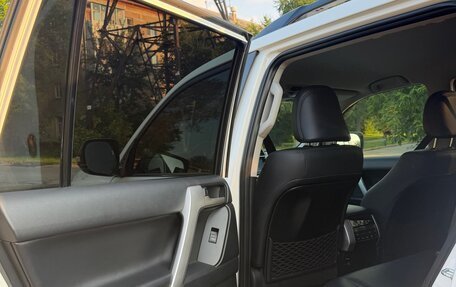Toyota Land Cruiser Prado 150 рестайлинг 2, 2018 год, 5 450 000 рублей, 13 фотография