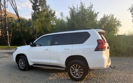 Toyota Land Cruiser Prado 150 рестайлинг 2, 2018 год, 5 450 000 рублей, 8 фотография