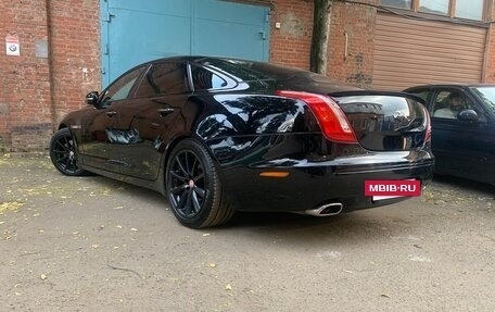 Jaguar XJ IV (X351), 2011 год, 1 690 000 рублей, 3 фотография